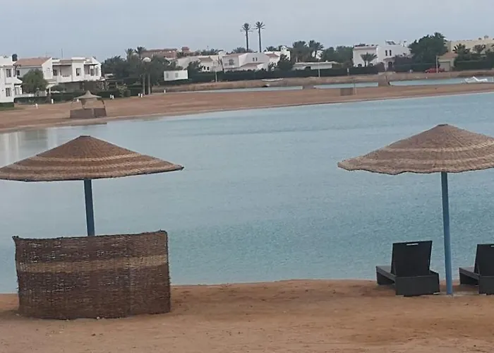 Twin Lagoon At White El Gouna